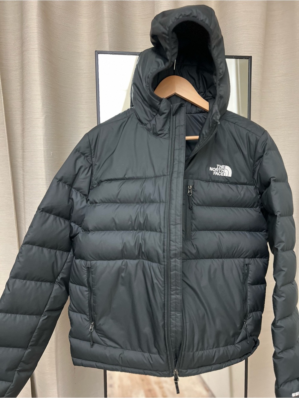 THE NORTH FACE Men’s Puffer Jacket
